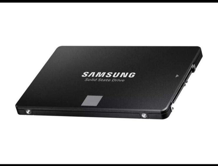 Samsung 870 EVO SATA III SSD 1TB 2.5” Internal Solid State Drive, Upgrade PC
