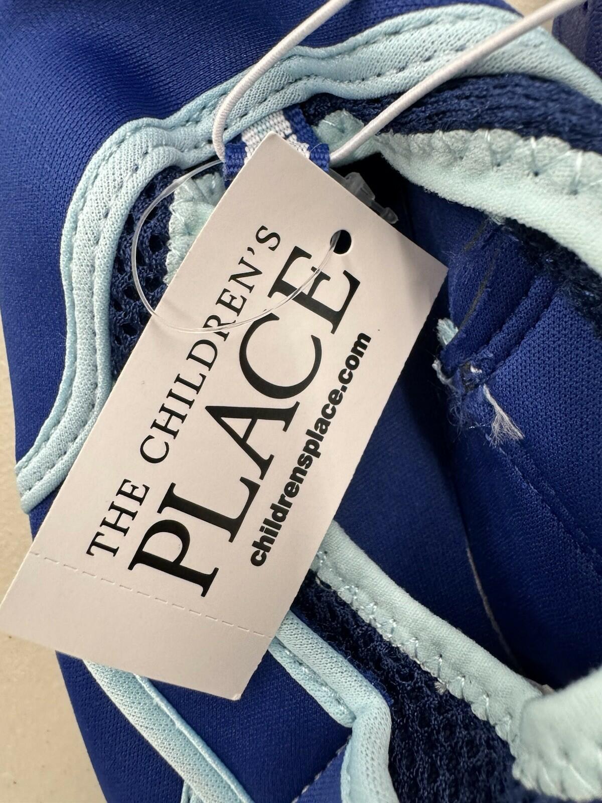 The Children's Place  Boy's Water Shoes Blue Size Youth  Size 4-5,New In Bag!