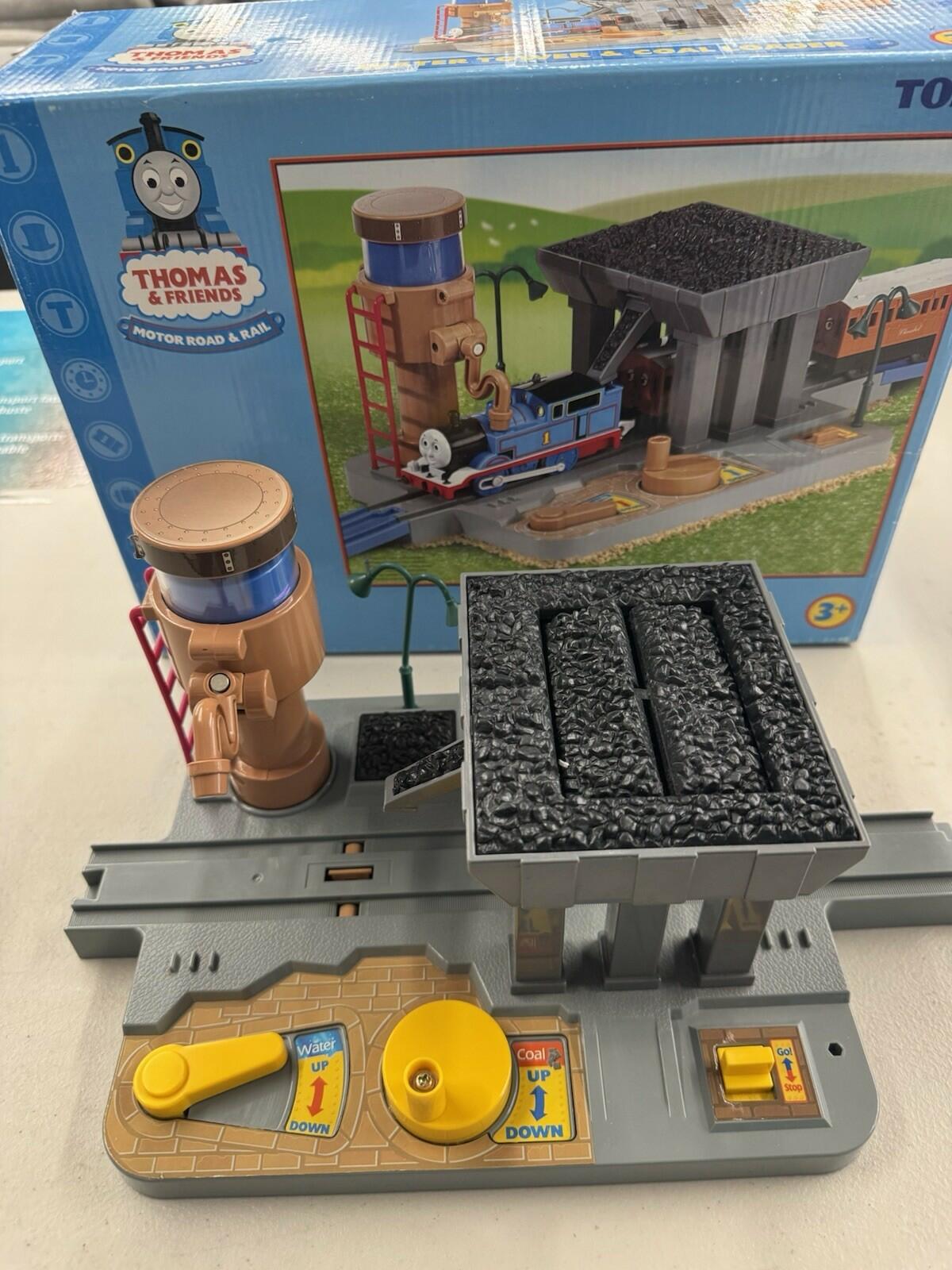 Thomas & Friends Water Tower & Coal Loader - New In Box - Vintage - Retired