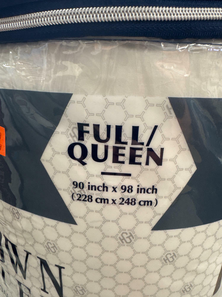 Hotel Grand Luxury Year Round Oversized 650 Fill Down Comforter Queen/Full Size