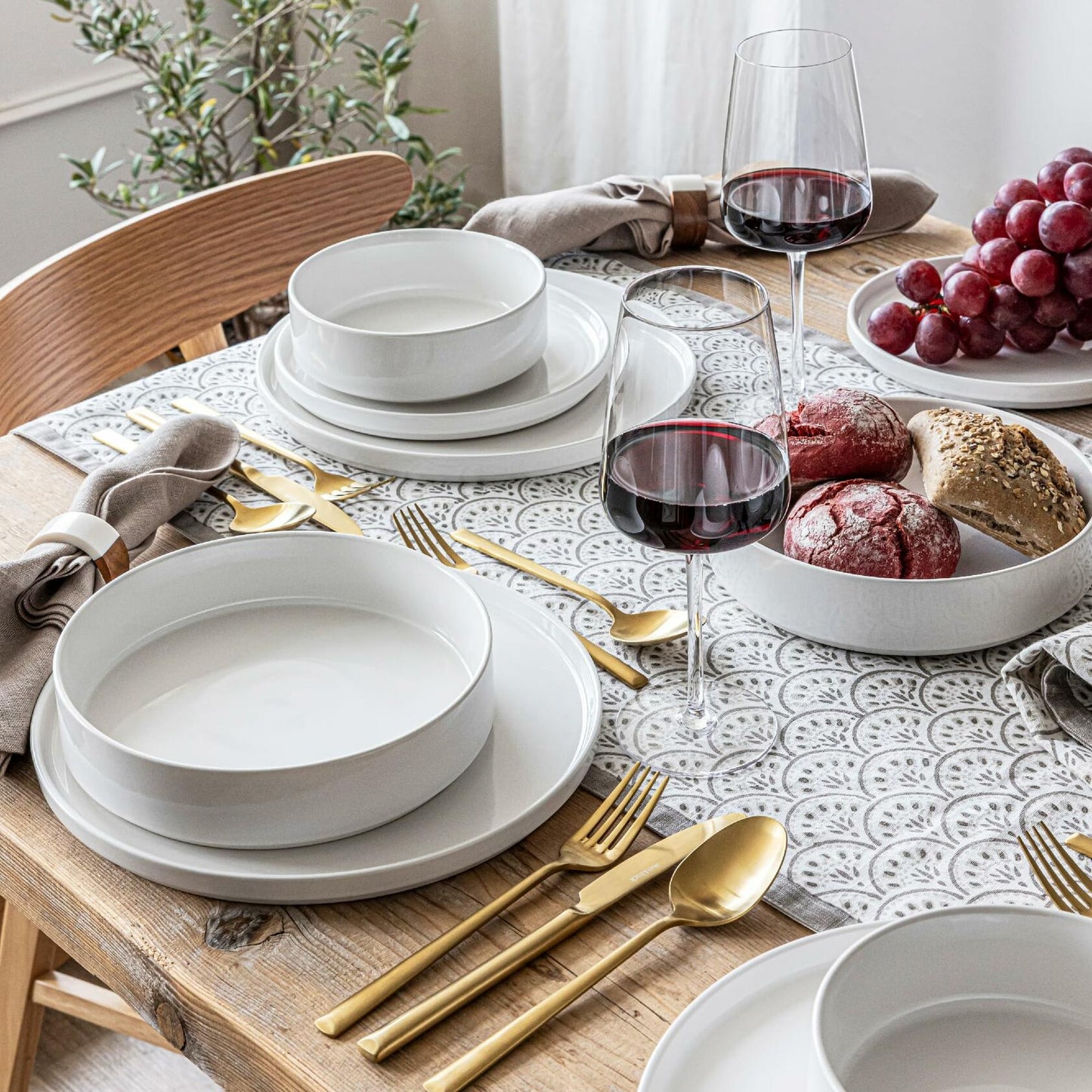 over&back 16-Piece Stackable Stoneware Dinnerware Set – Plates & Bowls, Gray