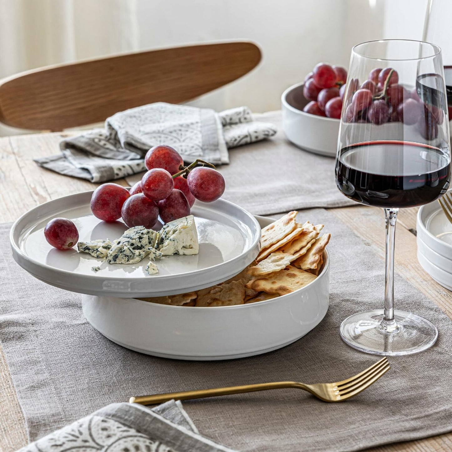 over&back 16-Piece Stackable Stoneware Dinnerware Set – Plates & Bowls, Gray