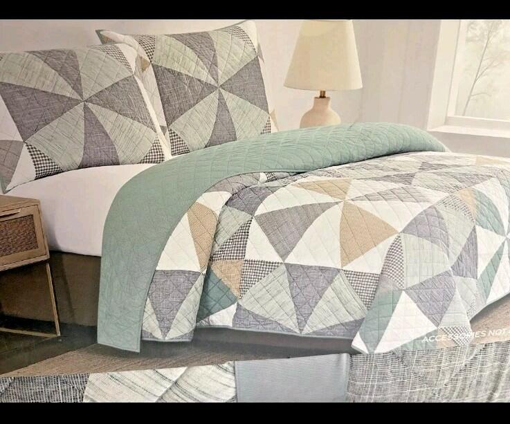 Origami Piece Prairie Patchwork 3-piece Quilt Set -KING OPEN
